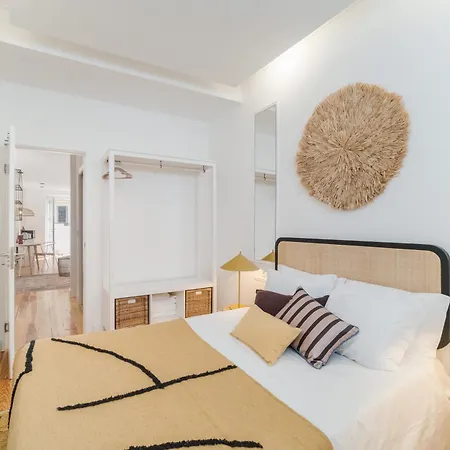 Ajuda Cozy Retreat With Patio Apartment