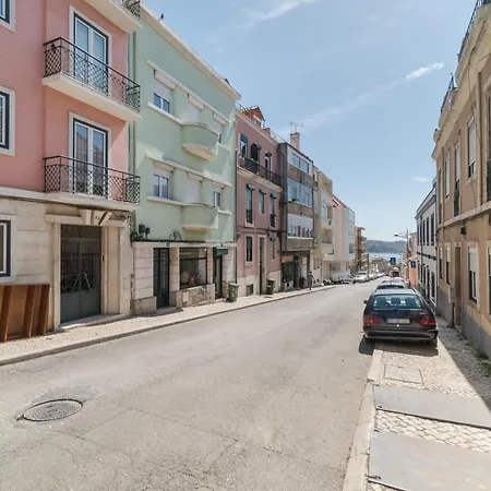 Ajuda Cozy Retreat With Patio * Lisbon