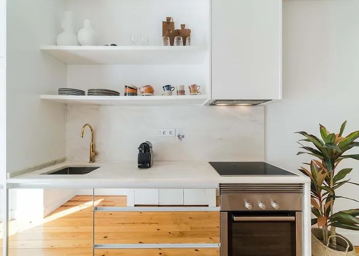 Ajuda Cozy Retreat With Patio * リスボン