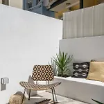 Ajuda Cozy Retreat With Patio